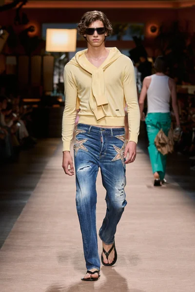 Look 34